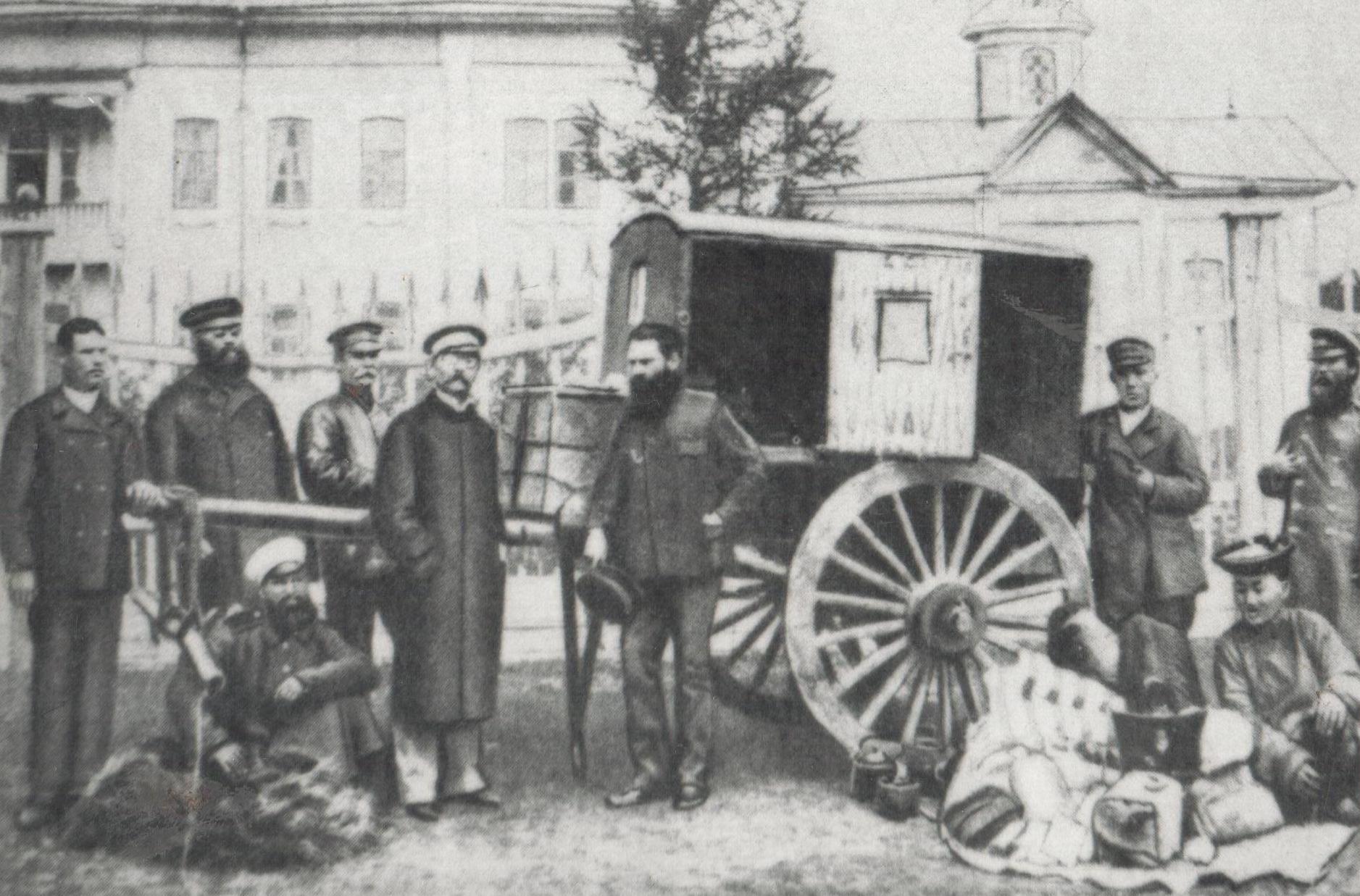 В экспедиции у русского консульства в г. Урге Монгголия 1860 гг